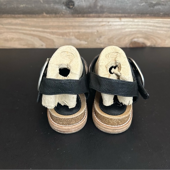 Sofft Women’s Size 8 M Bayo‎ Black Gray Leather Buckle Buckle Strap Sandals - Picture 3 of 10